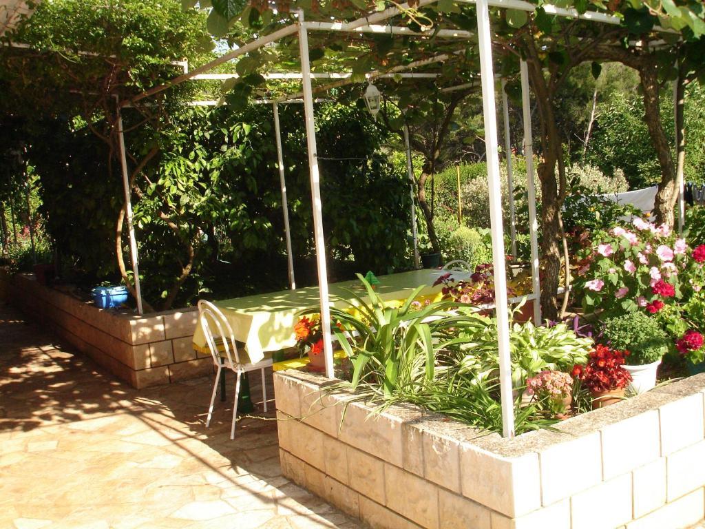 Apartments Lucija Stari Grad  Bagian luar foto